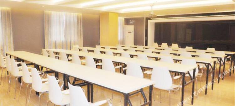 锦江之星酒店(阜阳红旗中学二里井夜市店)图片
