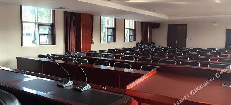 鹿城商务酒店(商南鹿城中学店)图片