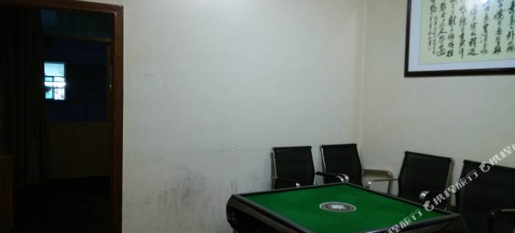 深圳龙腾达商务宾馆(深圳东站布吉地铁站店)图片