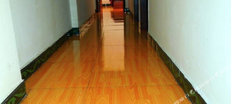 康定打箭炉旅馆图片