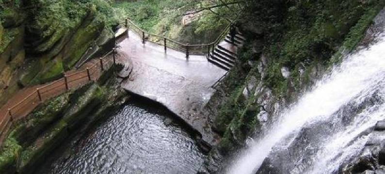 碧峰峡江源婷山庄图片