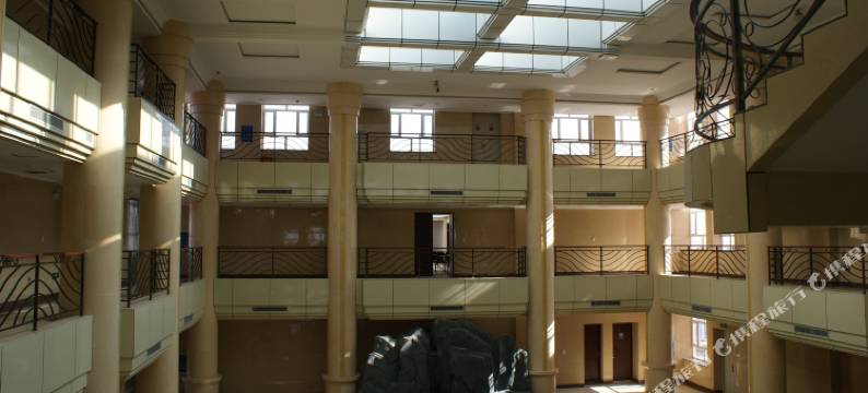 吉木萨尔古海温泉假日酒店图片