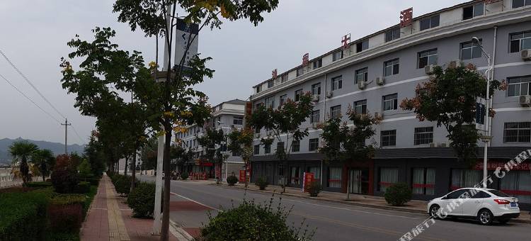 两当鸿福大酒店图片