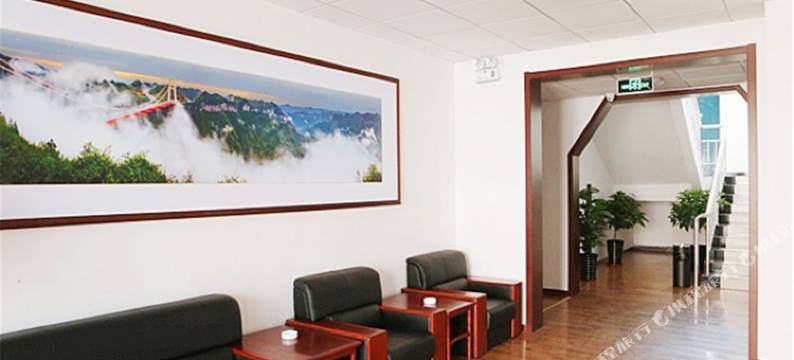 秦皇岛中铁山桥招待所(山海关火车站店)图片