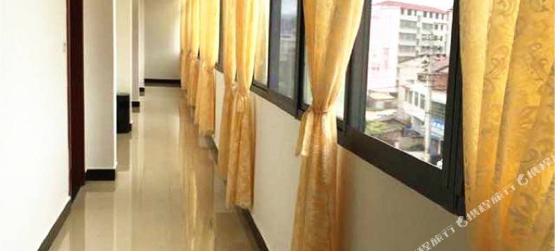 英山自然居酒店图片