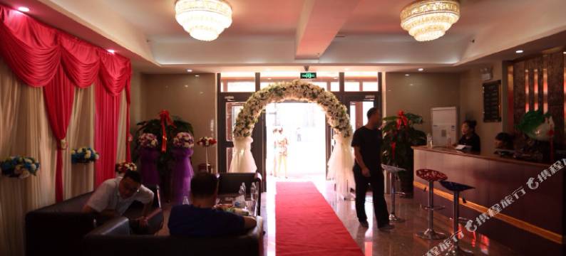 吉木萨尔九州商务酒店图片