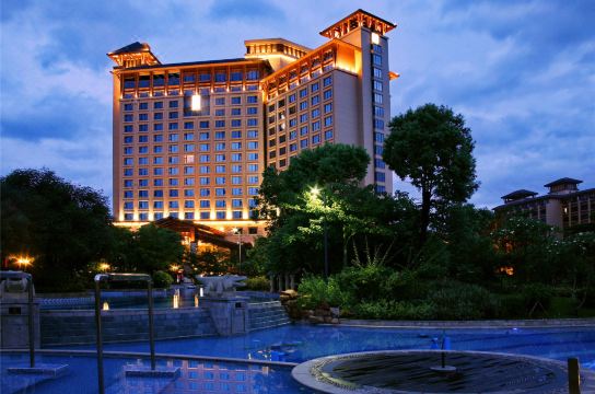 guangdong deer lake spa holiday hotel