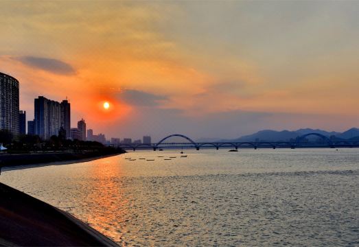 Vienna Classic Hotel (Hangzhou Binjiang Store) Hotel Overview