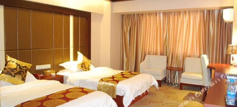 楚雄银恒假日主题酒店图片