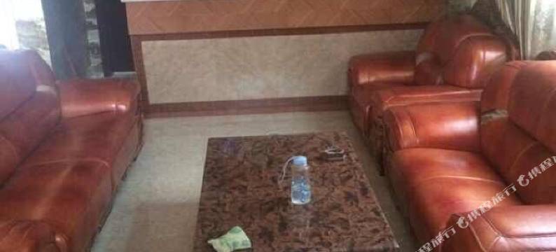 乡城梅朵商务酒店图片