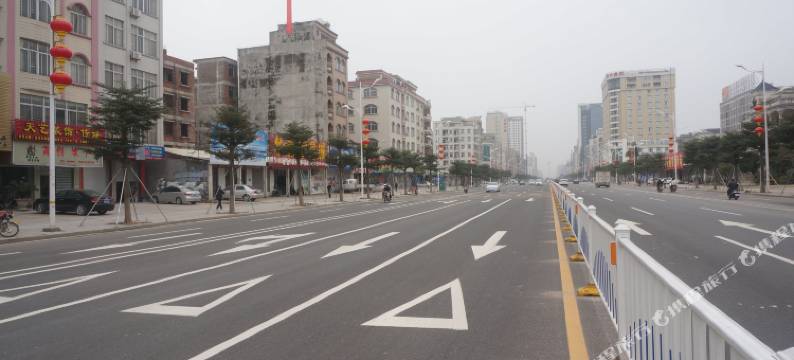 廉江中怡酒店(塘山岭风景区店)图片