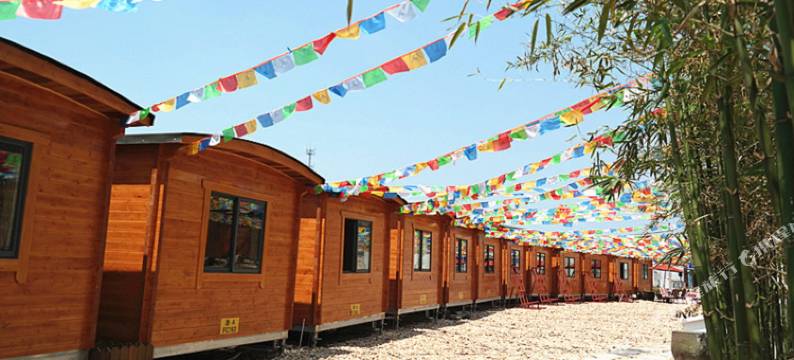 临海蜂巢网房车宿营地图片