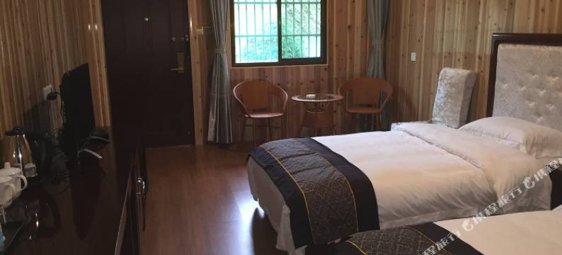 汉阴华元山庄图片