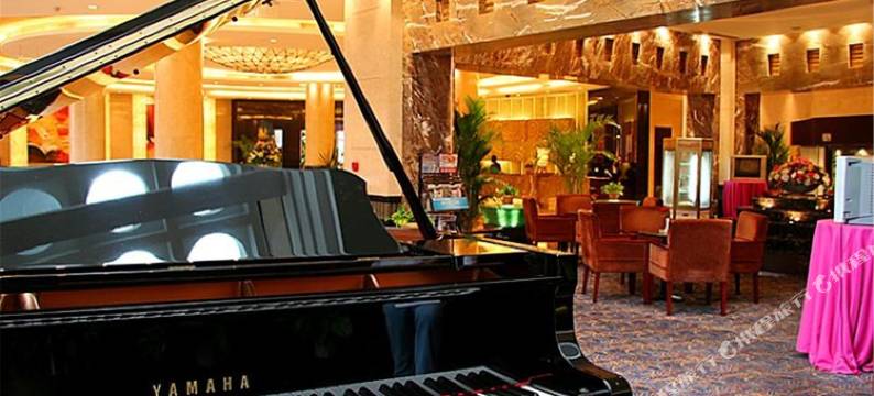 重庆南方君临酒店(奥体中心陈家坪地铁站店)图片