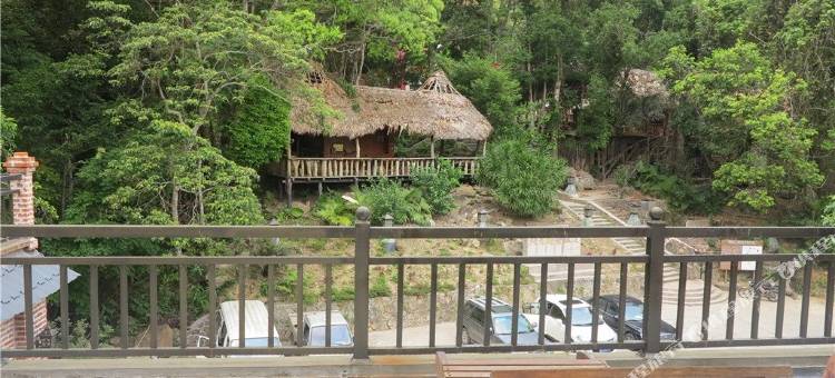 尖峰岭天池避暑山庄图片