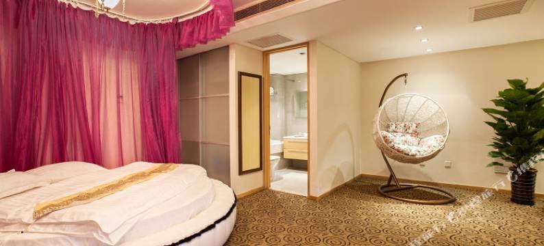 诗语圆床主题服务公寓(北京华贸店)图片