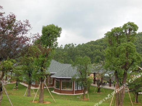 您的位置: 首页 酒店预订 长泰酒店 > 长泰蓝山公馆