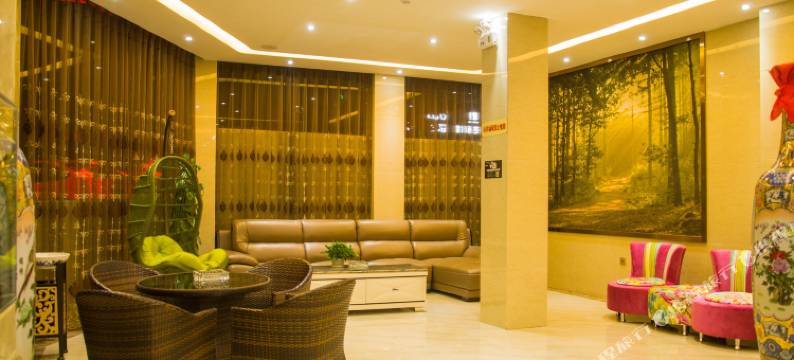 栾川人和精品酒店(老君山凤凰天街店)图片