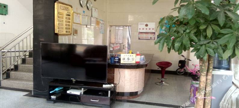 元阳河川大酒店图片