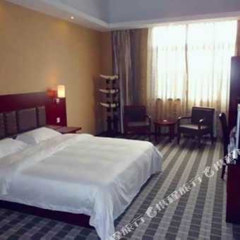 鸿腾酒店老总_巨腾国际老总图片(2)