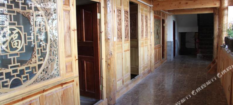 丽江束河香柳客栈图片