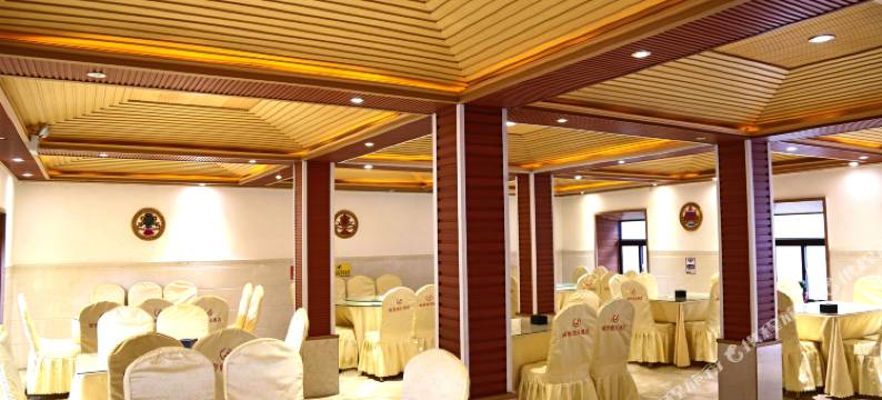 丽景天成酒店(稻城亚丁新游客中心店)图片