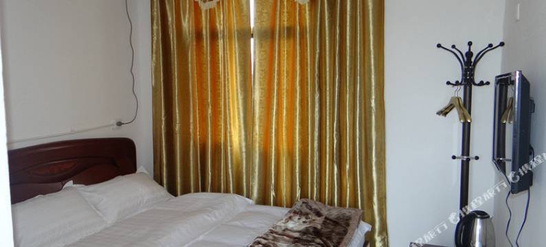 昆明红土高原酒店图片