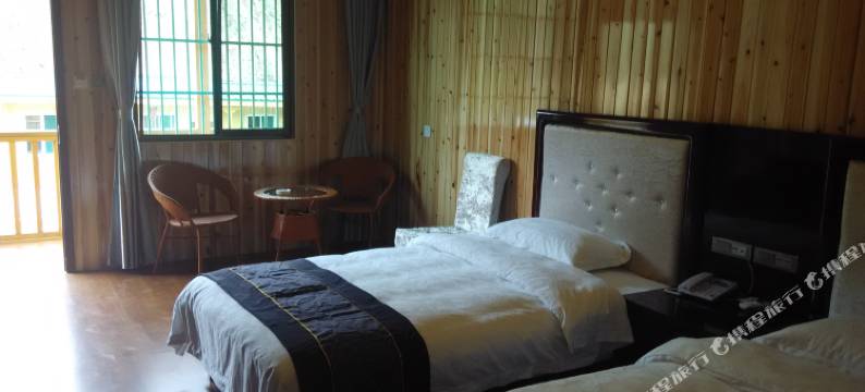 汉阴华元山庄图片