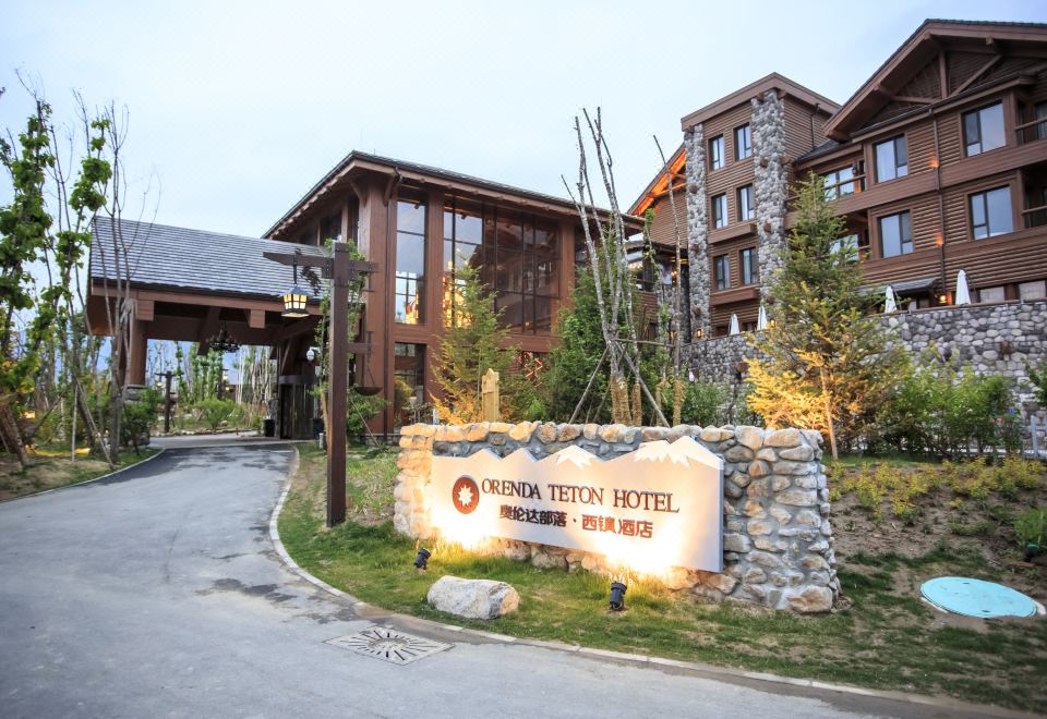 Orenda Teton HotelOver view