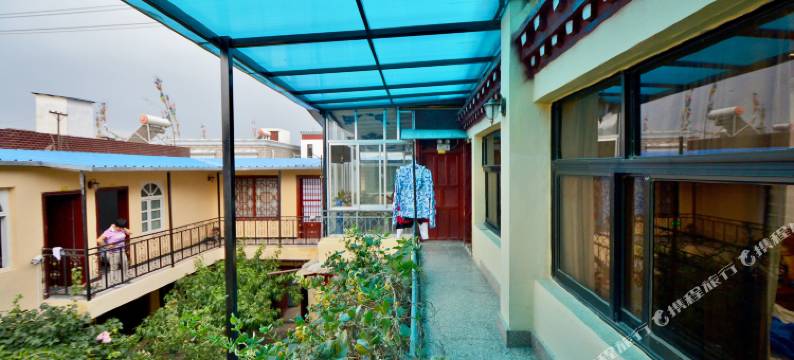 拉萨别有洞天客栈图片