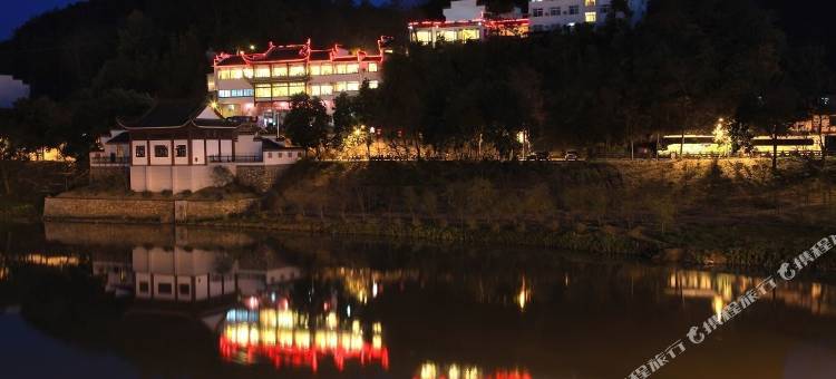 歙县披云山庄图片