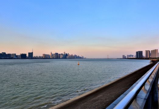 Vienna Classic Hotel (Hangzhou Binjiang Store) Hotel Overview