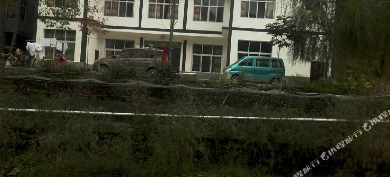 南江奇石避暑山庄图片