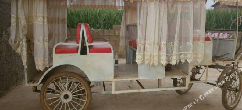 普者黑原始部落·荷篱茅舍图片