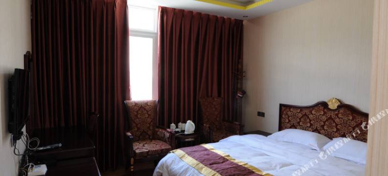 泸定康巴游客宾馆图片