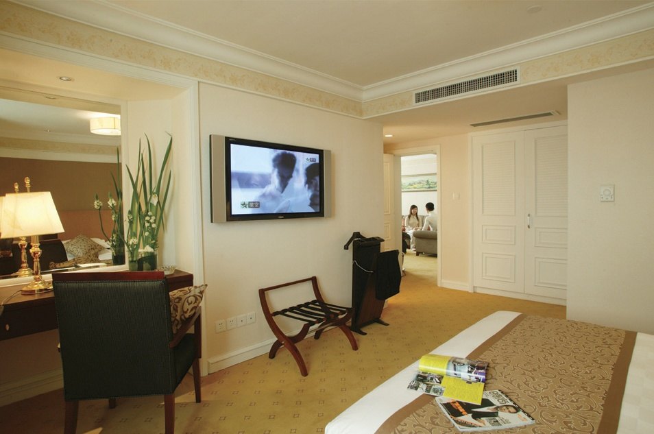 PLAZA INTERNATIONAL HOTEL ZHEJIANG Over view