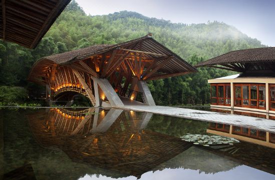 龙门十字水生态温泉度假村