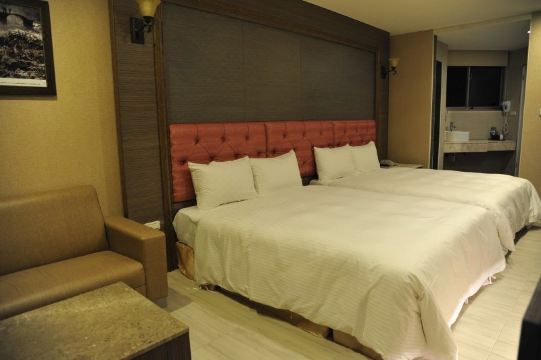 Maple HotelHotel Overview