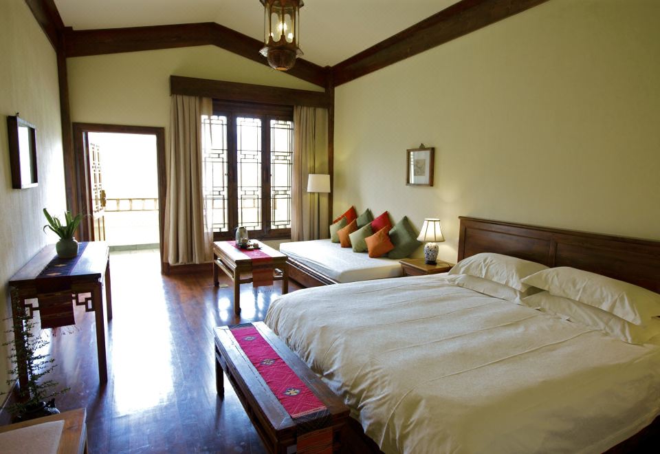 Songtsam Tacheng Lodge Hotel Overview