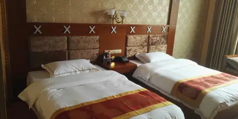 鄉城梅朵商務酒店