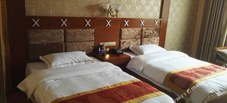 乡城梅朵商务酒店图片