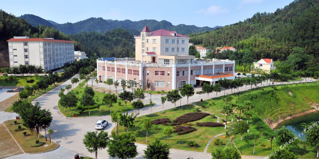 陡水湖京明度假村