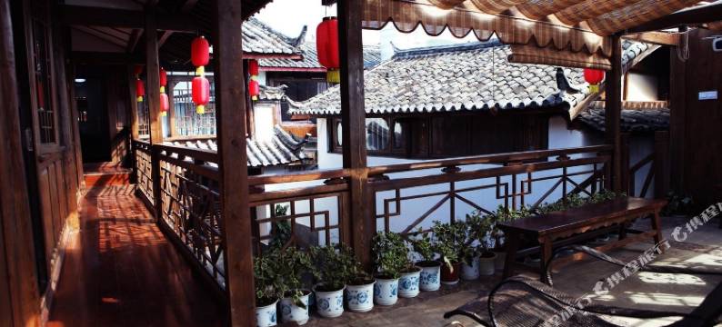 丽江烟花流年客栈图片