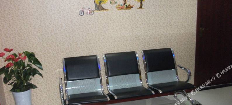 九度商务宾馆(北屯步行街店)图片