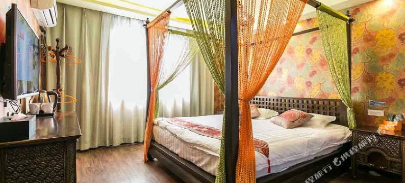 爱乌及屋主题客栈(乌镇西栅南门口店)图片