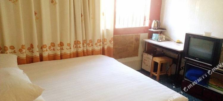 泸定鑫飞背包客栈图片