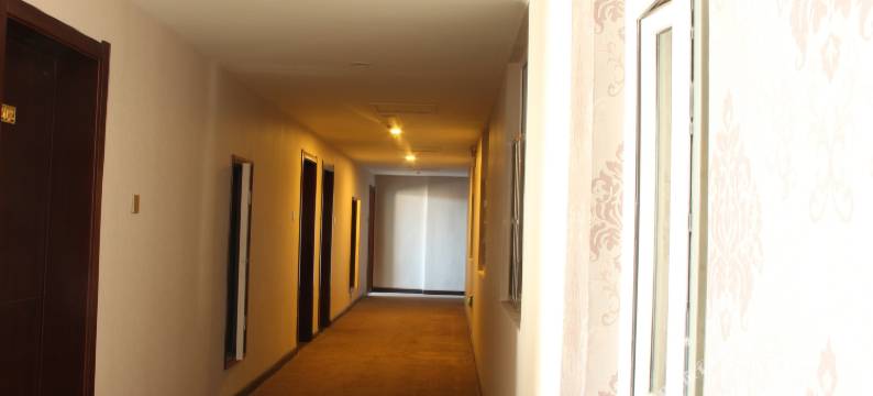 巴里坤紫荆商务宾馆图片