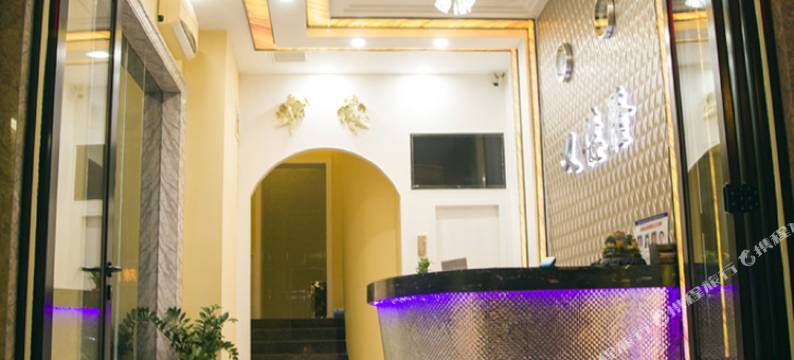 三亚义德隆宾馆(三亚湾海月广场店)图片