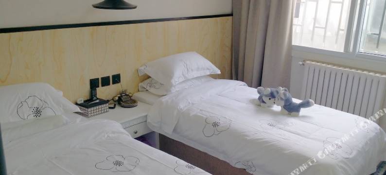 栾川良玉杜鹃海驿站图片