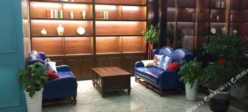 颐景春天城市酒店(襄阳万达店)图片